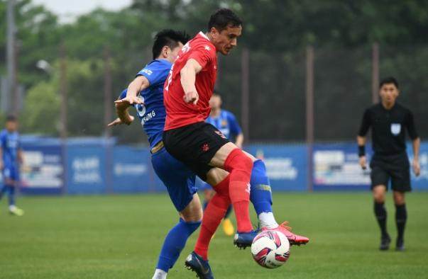 开云体育入口-多名外援斥中国足球欠薪严重 100年别想进世界杯