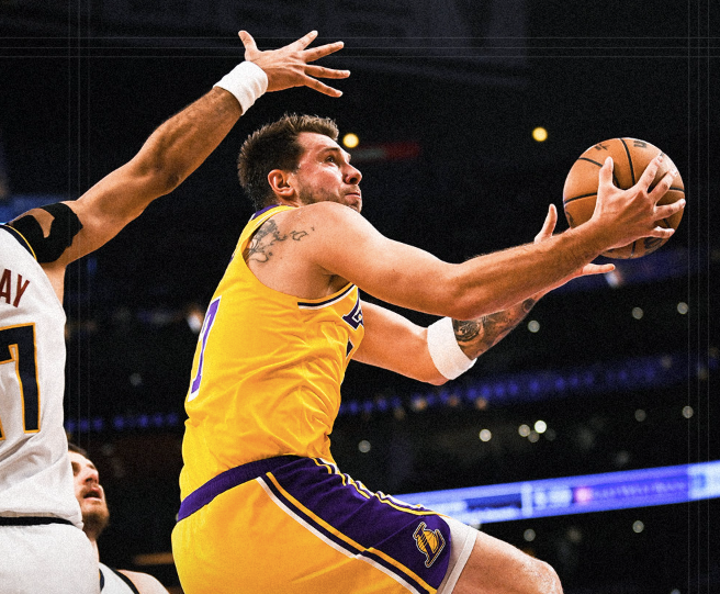 最多领先17分！湖人火力全开：东契奇16分8助，詹姆斯单节11分