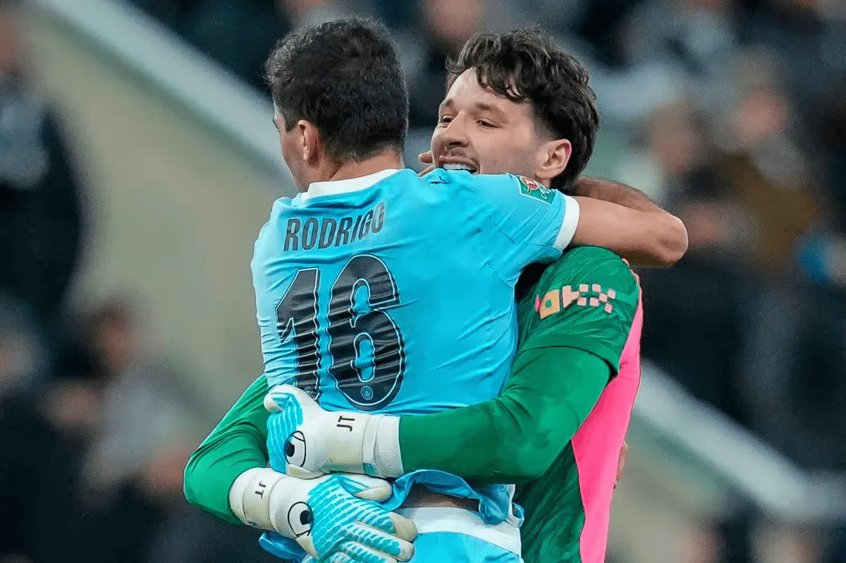 开云体育入口-跟队：特拉福德预计今夏离队，曼城至少能收回签下他的成本